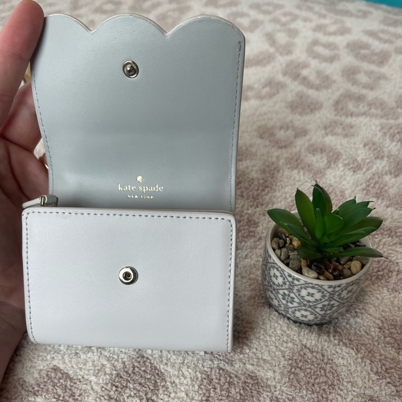NWOT Kate Spade Gemma Small Flap Wallet with Scalloped Edge - Picture 5 of 6